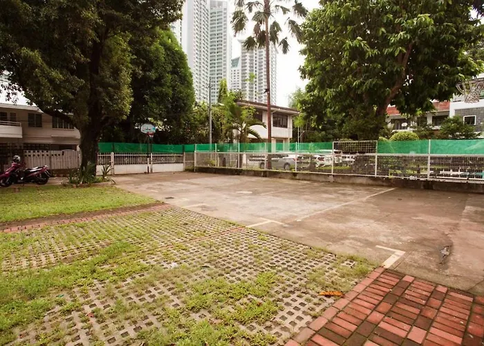 Casa Heradurra Uno/dos Manila