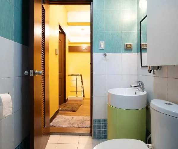 Casa Heradurra Uno/dos Manila